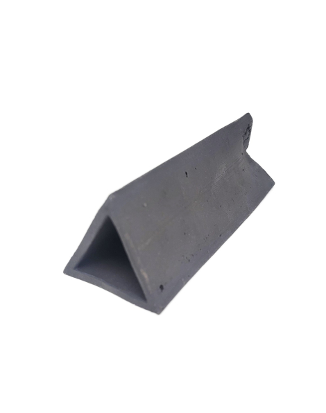 Small triangular pleco cave